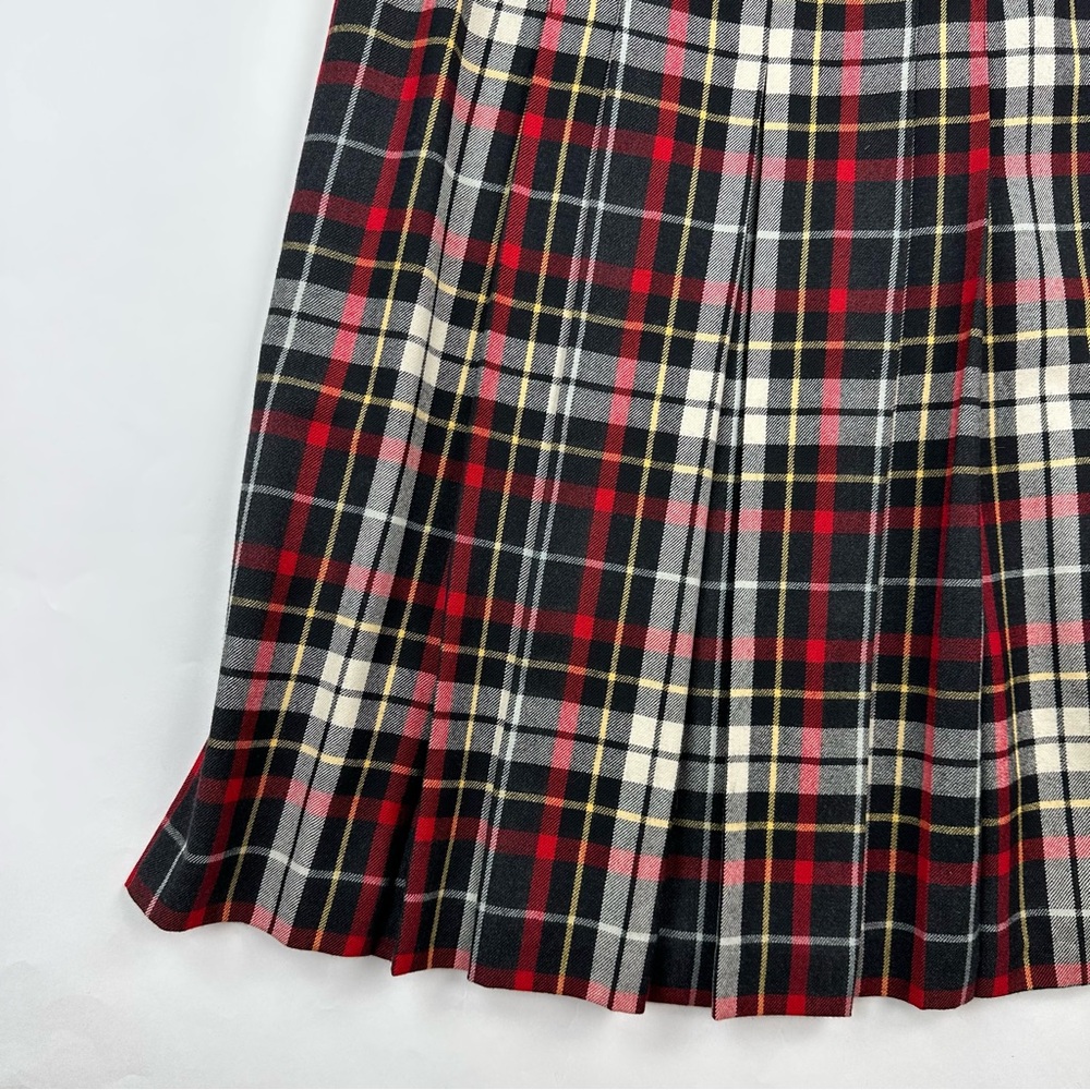 Basler Red Black Plaid Wool Pleated Skirt Side Slits Size 10 - Picture 9 of 13